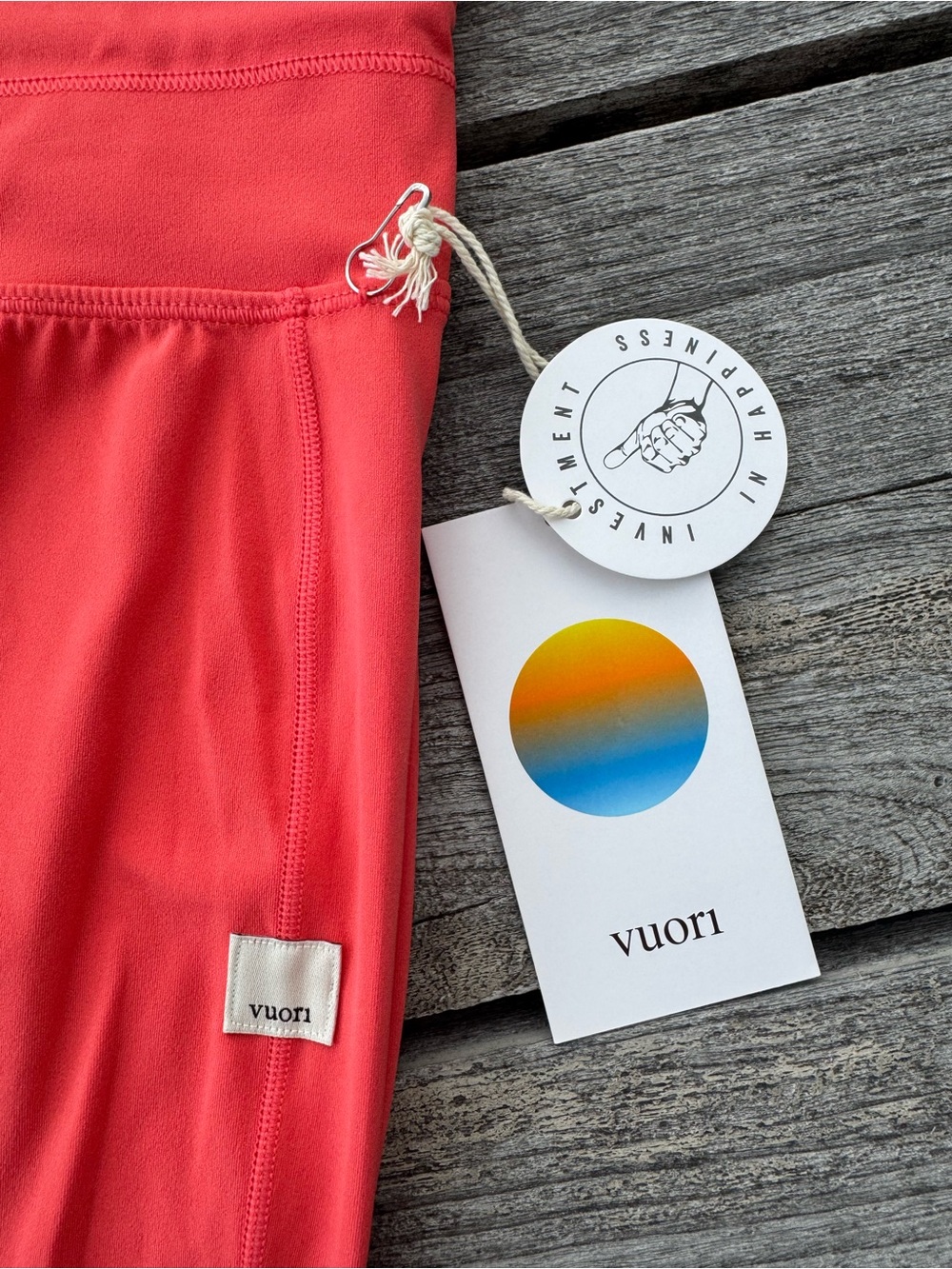 Vuori Daily Form Legging Bright Coral Size Medium NWT 🪸 - Picture 2 of 6